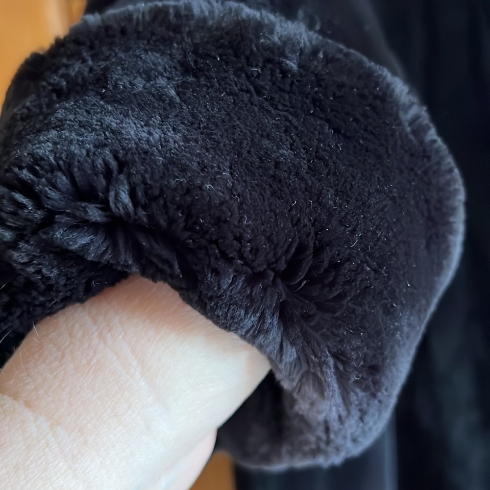 Solid black real mink coat - Picture 7 of 9